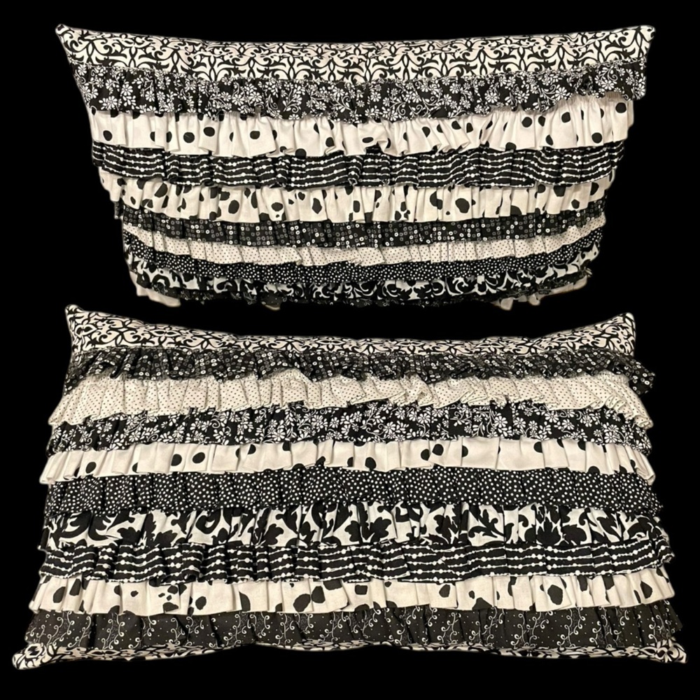 Beautiful Accent Pillow Set (2) In Black & White Ruffles Polka Dot & Floral